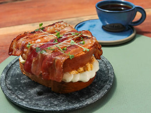 Sanduiche de Ovos e Bacon