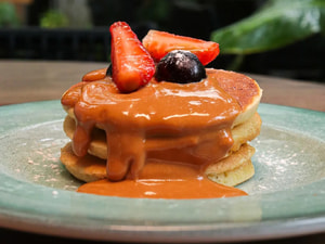 Panqueca Americana -  Calda Doce de Leite