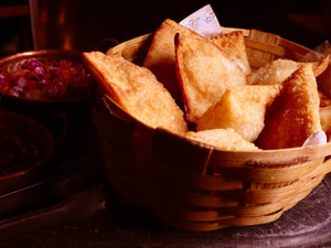 Pastelzinho de Carne com Queijo