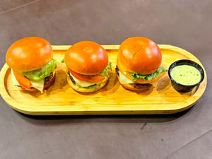 Porcao de Mini Hamburgues