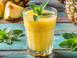 Suco de Abacaxi C/ Hortela