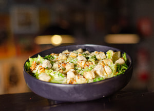 Salada Ceaser de Frango