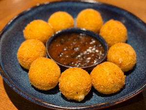 Trufa de Queijo com Geleia de Maracujá