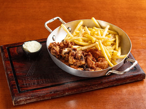 Frango A Passarinha com Fritas