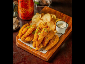 Isca de Frango com Batata Chips