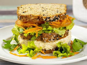 Sanduíche Low Carb de Frango com Cream Cheese