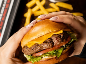 Salad/Fritas Por 35