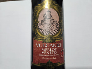 Italia - Vulcanici Merlot Rosso Igt
