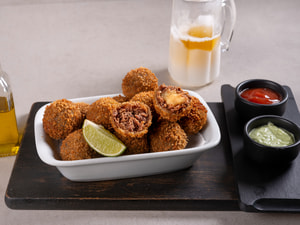 Bolinho de Costela