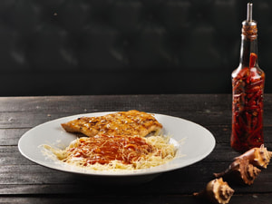 Peito de Frango Alfredo Ou Ao Sugo