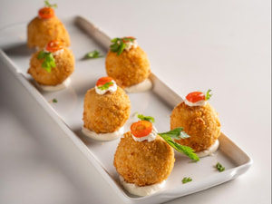 Bolinho de Salmao  com Cream Cheese