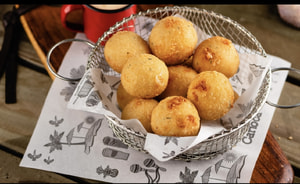 Bolinho de Aipim com Camarão e Catupiry